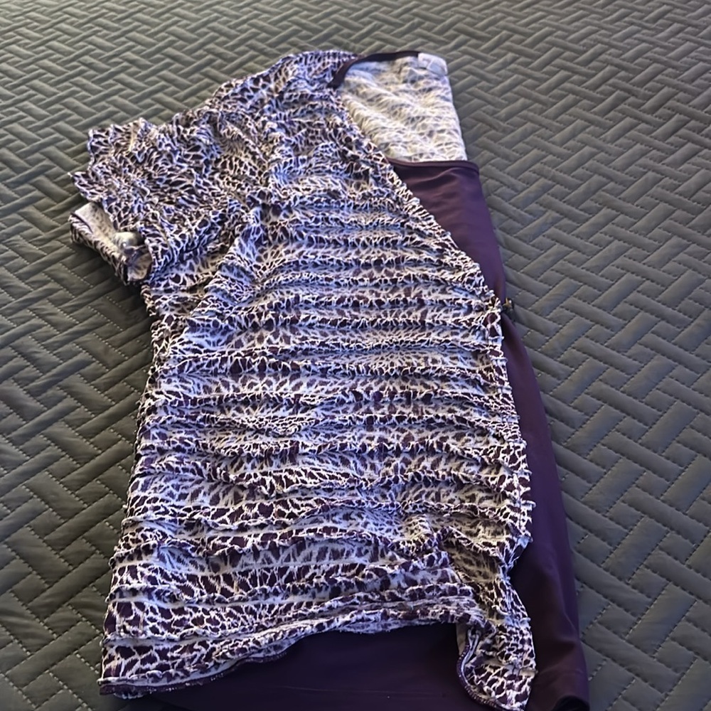 Jaclyn Smith Purple and White Top - Picture 3 of 10